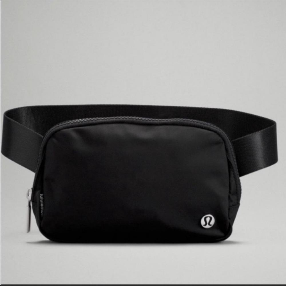 Lululemon Black Everywhere Belt Bag